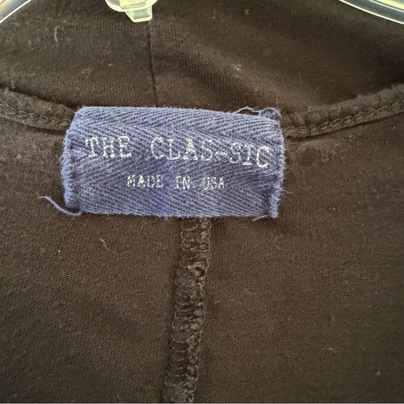 The Clas-sic short sleeve skull tee - Picture 4 of 4